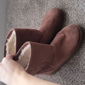 Faux fur boots